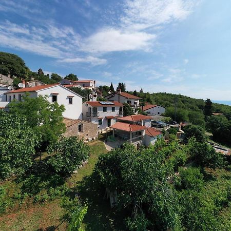 Brseč Apartments Tinka מראה חיצוני תמונה
