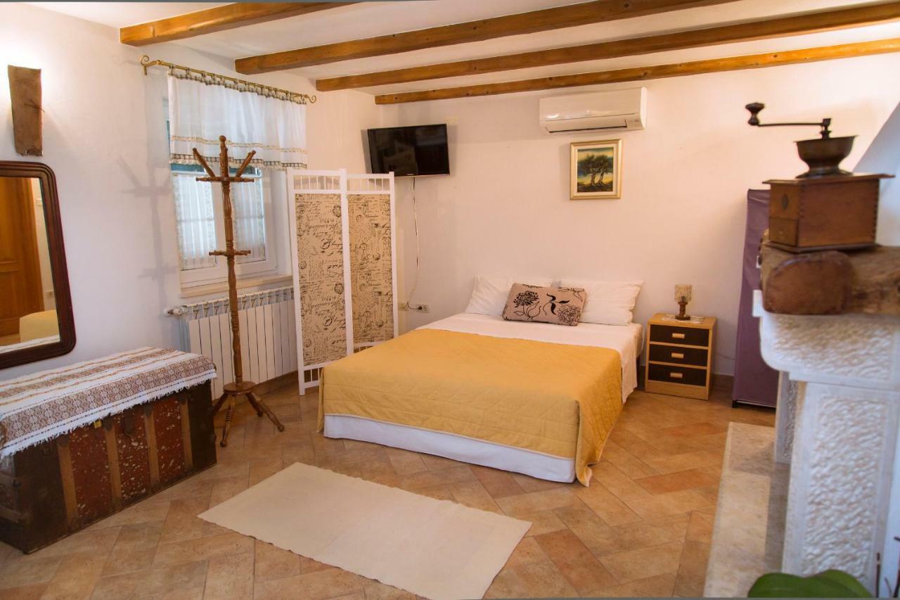 Brseč Apartments Tinka מראה חיצוני תמונה