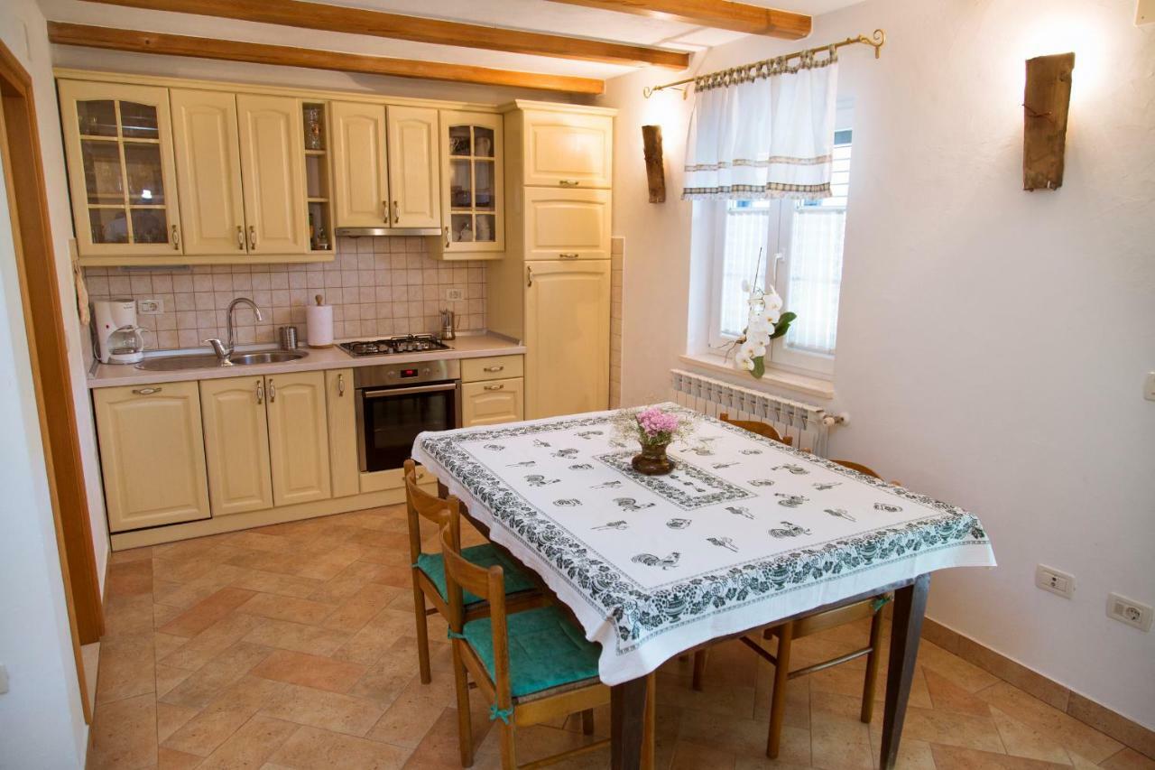 Brseč Apartments Tinka מראה חיצוני תמונה