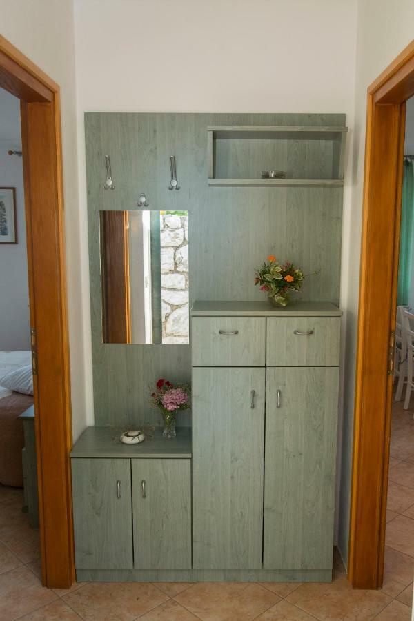 Brseč Apartments Tinka מראה חיצוני תמונה