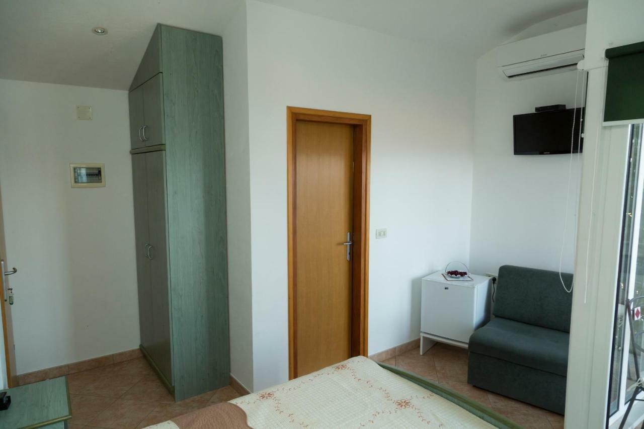 Brseč Apartments Tinka מראה חיצוני תמונה